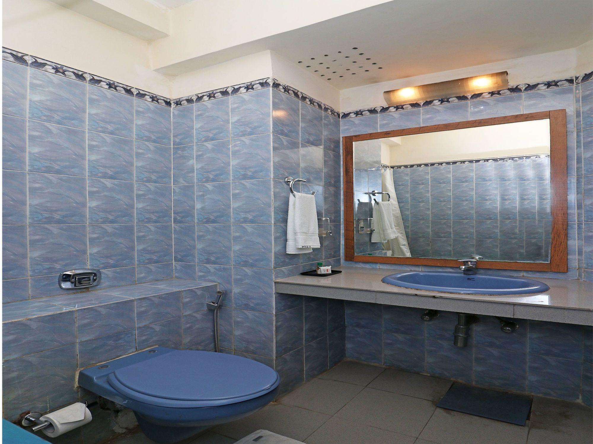 Fabhotel Altus 古尔冈 外观 照片